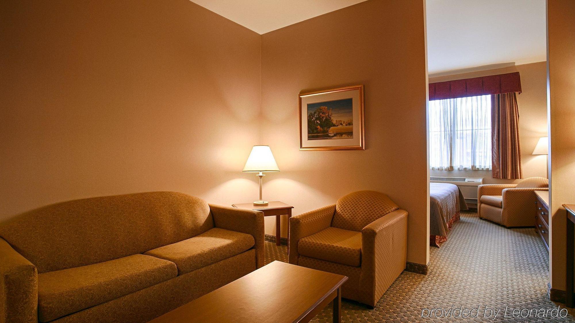 Fairfield By Marriott & Lebanon Valley Hotel 3*