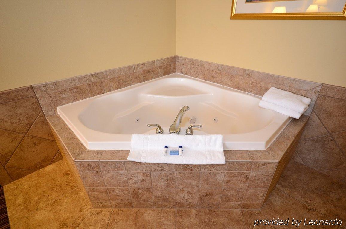 Fairfield By Marriott & Lebanon Valley Hotel 3*