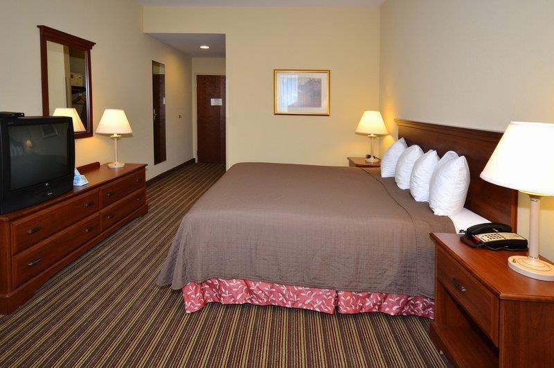 Fairfield By Marriott & Lebanon Valley 3*